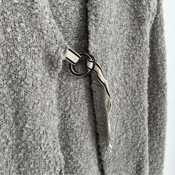 Anna Quan Turtleneck Open Back Wool Sweater - Picture 4 of 16